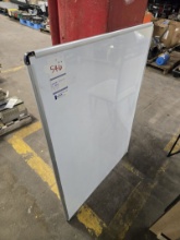 DRY ERASE BOARD 4' X 3'