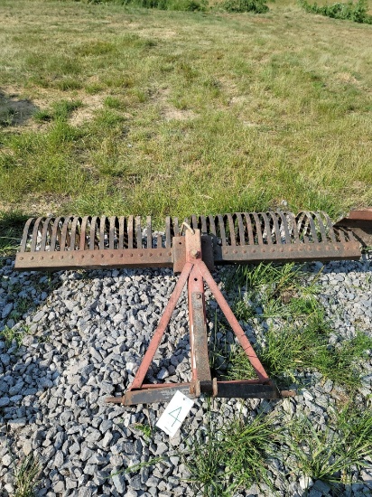 3 pt hitch Rock Rake