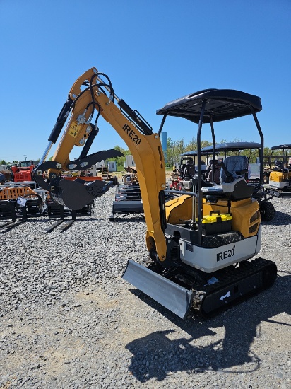 Mini Excavator w/Kubota Engine