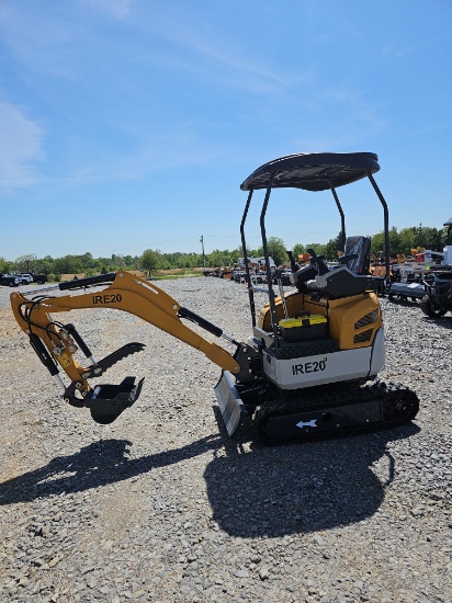 Mini Excavator w/Kubota Engine