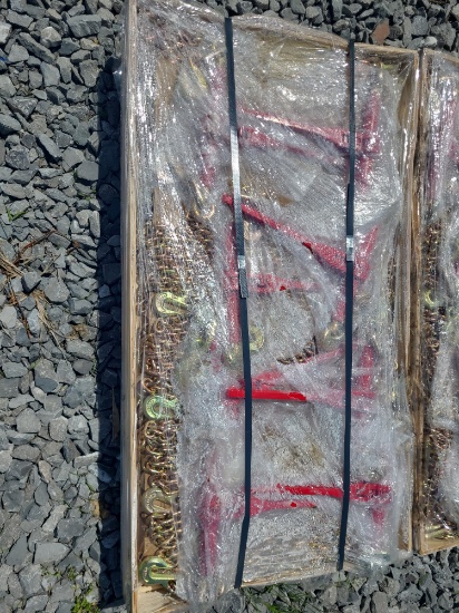 Pallet of chains & binders