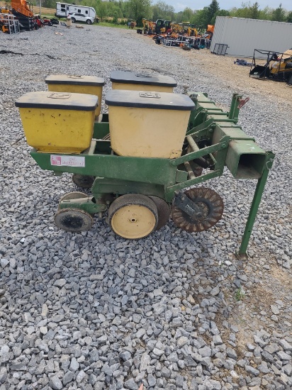John Deere 2 row Seeder