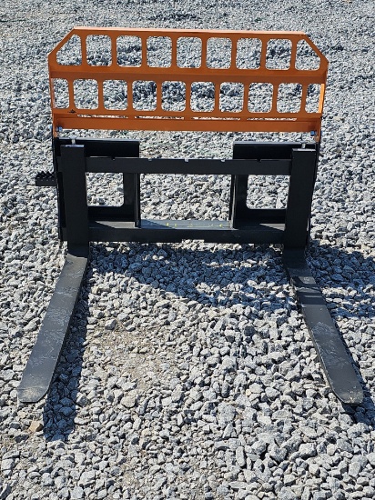 LandHonor Skid Steer Pallet Forks