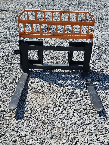 LandHonor Skid Steer Pallet Forks