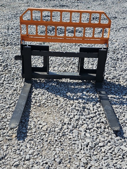 LandHonor Skid Steer Pallet Forks