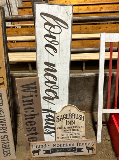 Décor Signs
