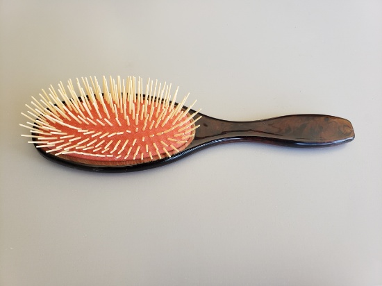 HAIR BRUSH
