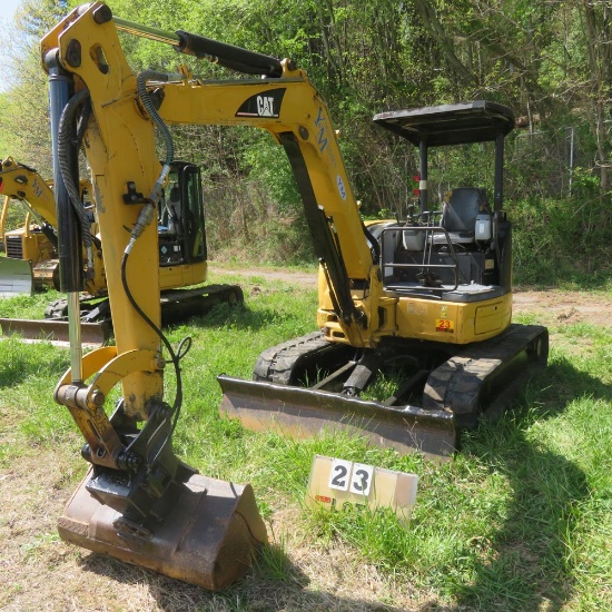 2006 Caterpillar 304CCR Excavator w/Swivel Bucket, 10,000+ Hours, S/N PK001