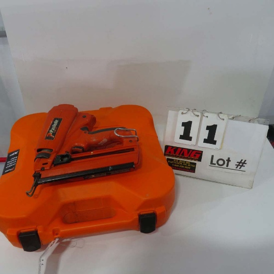 Paslode Mdl. IM250A Cordless 16 Ga. Angled Finish Nailer (No Charger)