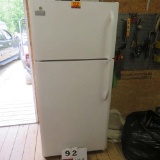 Frigidaire Refrigerator, 18.2 Cu Ft.
