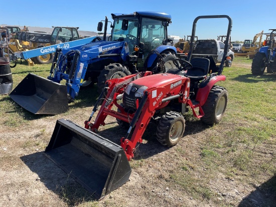 BRANSON  2400H W/ LOADER
