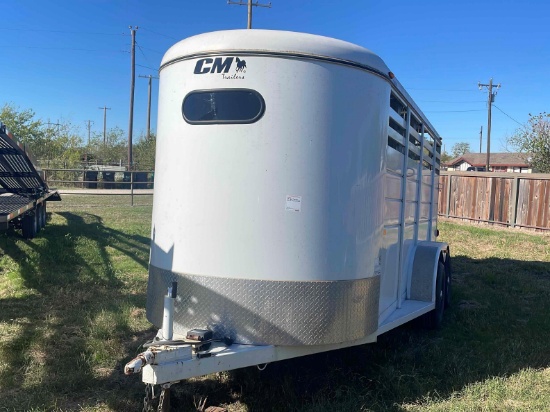 2017 CM  BUMPER PULL 3 HORSE