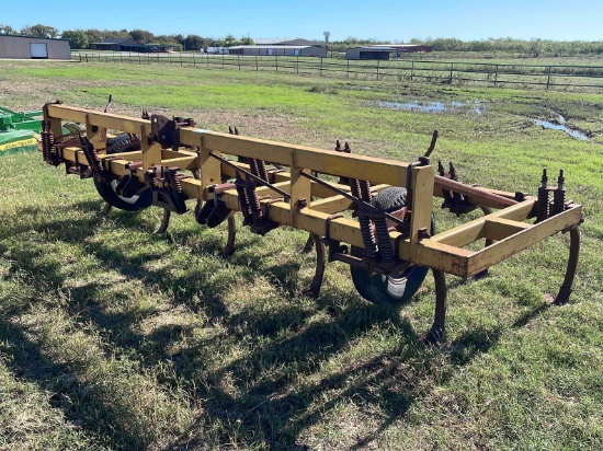 15 SHANK CHISEL PLOW