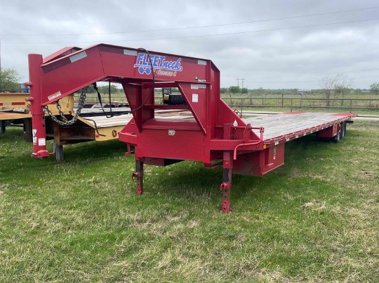 2017 DIAMOND C  FLEETNECK W/HYDRAULIC DOVE TAIL