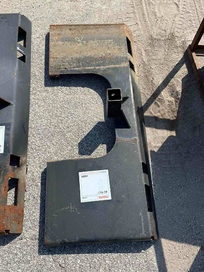 SKID STEER HITCH PLATE