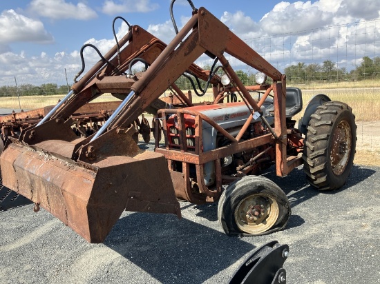 FORD 801 POWERMASTER TRACTOR W/LOADER NOT RUNNING