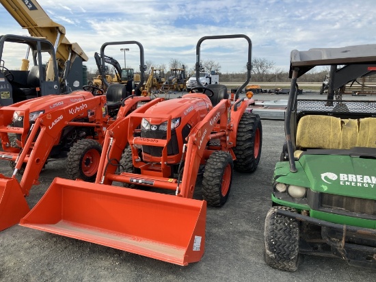 "Kubota l302 tractor w/ loader only 15.3 hrs like new (clean tractor)    s/n d0710