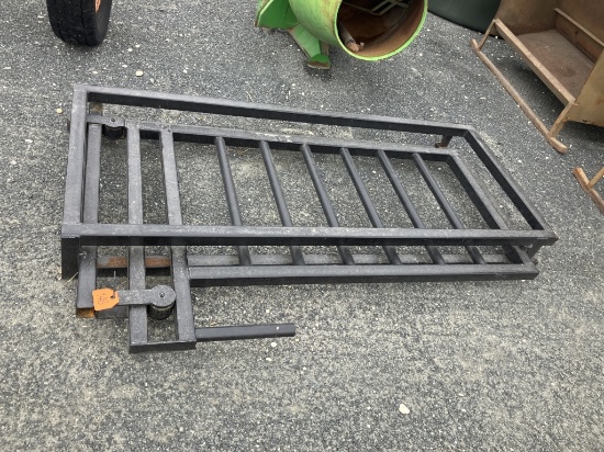 alley slide gate