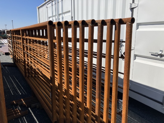 24ft freestanding panels w/ 1-8ft gate