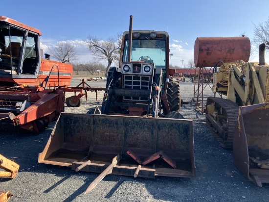 IH 1486 tractor w/ westedorf loader no run
