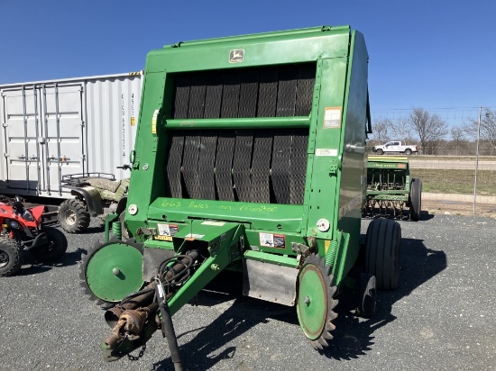 Jd 566 round baler w/ monitor