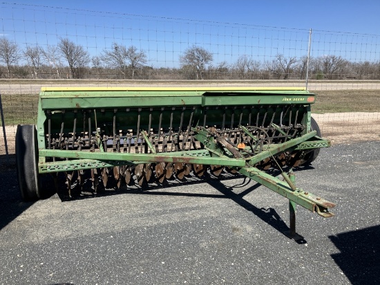 Jd 8300 grain drill w/ grass box 6" spaceing hard to find rig