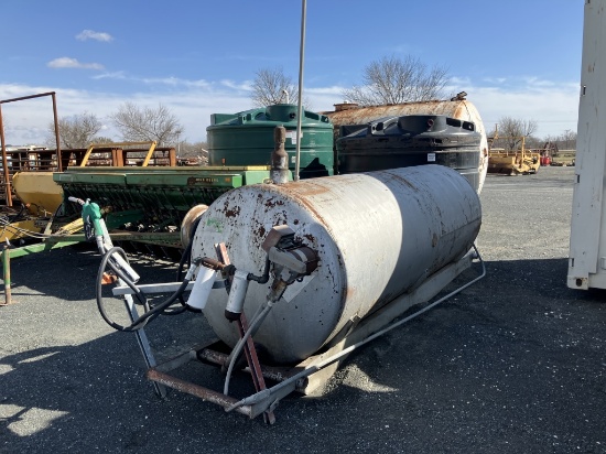 1000 gal fuel tank w/ pumo w motor