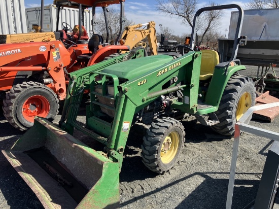 JD 4300 tractor w/Jd 430 loader 4x4 1967 hrs runs + goes some broken plastic