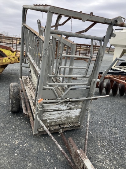 portable cattle squeeze chute