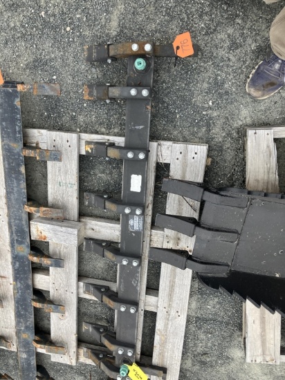 60" BUCKET TOOTH BAR