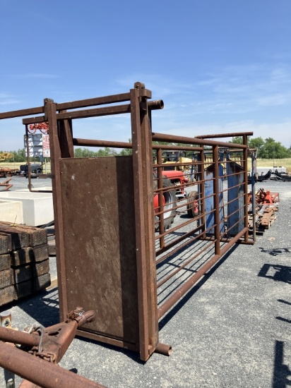 ALLEY WAY W/SLIDE &HEAD GATE