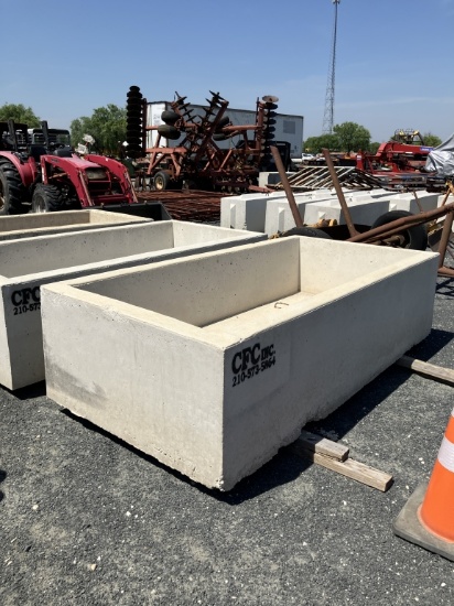 CONCRETE WATER TROUGH 8'X4'