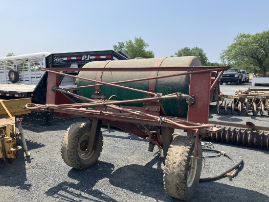 CONTINETAL 200 GAL SPRAYER W/BOOMS
