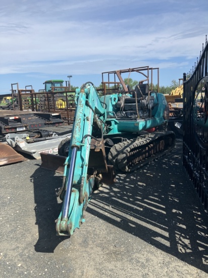 KOMATSU PC 40 EXCAVATOR RUNS 6183 HOURS