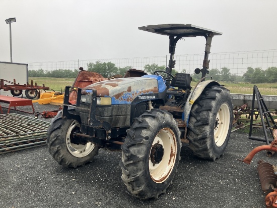 TN65 NEW HOLLAND TRACTOR RUNS WORKS HRS / 1460