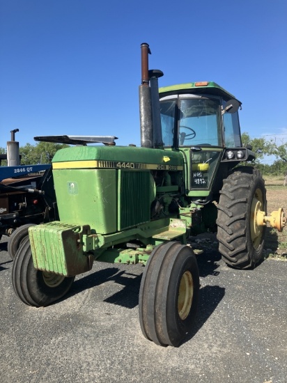JD 4440 TRACTOR HRS 4892