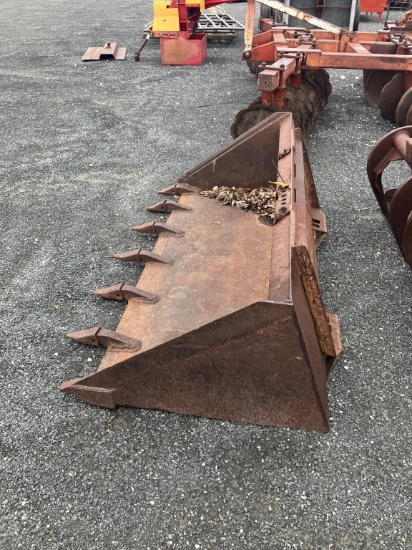 SKID STEER BUCKET