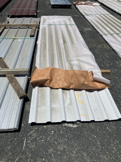 WHITE U PANEL 12' X7 7''