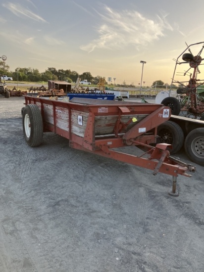 International 175 Manure Spreader