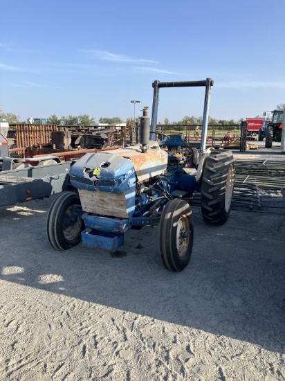 New Holland 4610 Tractor