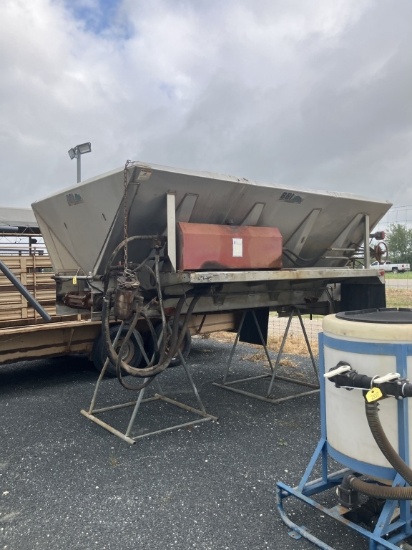 TRUCK MOUNTED STAINLESS FERTILIZER SPREADER