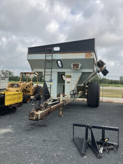 Orthman 897 Grain Cart