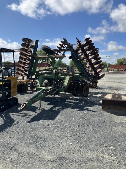 "JD 630 DISC 24FT 21'' FRONT BLADES