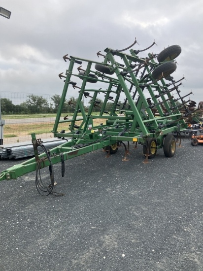 JD 980 FIELD CULTIVATOR 30FT GOOD CLEAN CULTIVATOR