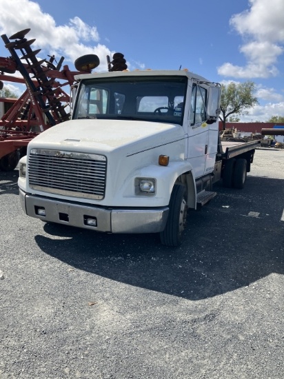 "2001 FREIGHTLINER ROLL BACK WRECKER W/TITLE