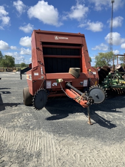 Hesston 565a Round Baler
