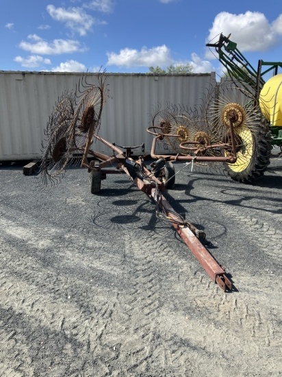 M & W 10 WHEEL HAY RAKE