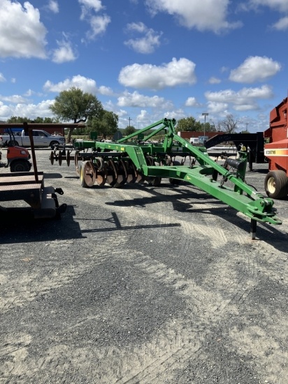 "JD 512 DISC RIPPER 12' 6'' VERY NICE 22'' FRONT BLADES