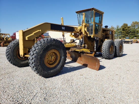 1975 CATERPILLAR 16G Motor Grader, SN 93U00735