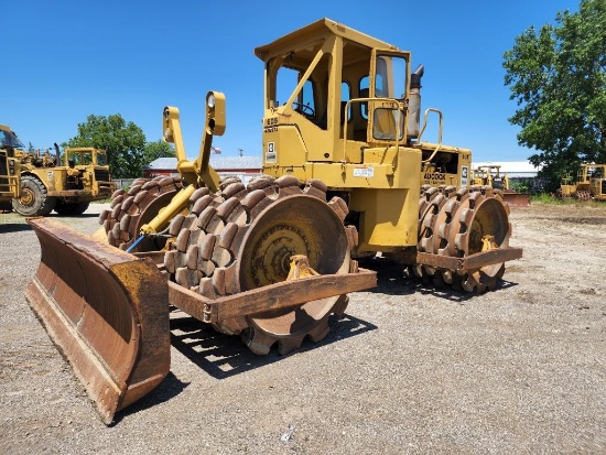 1974 Caterpillar 825B Compactor